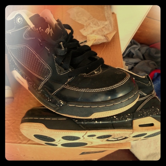 Shoes - Picture 1 of 1